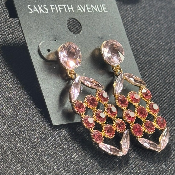 Glamorous Saks Fifth Avenue Pink Crystal Post With Dangle Waffle Design 2 in - Picture 3 of 13